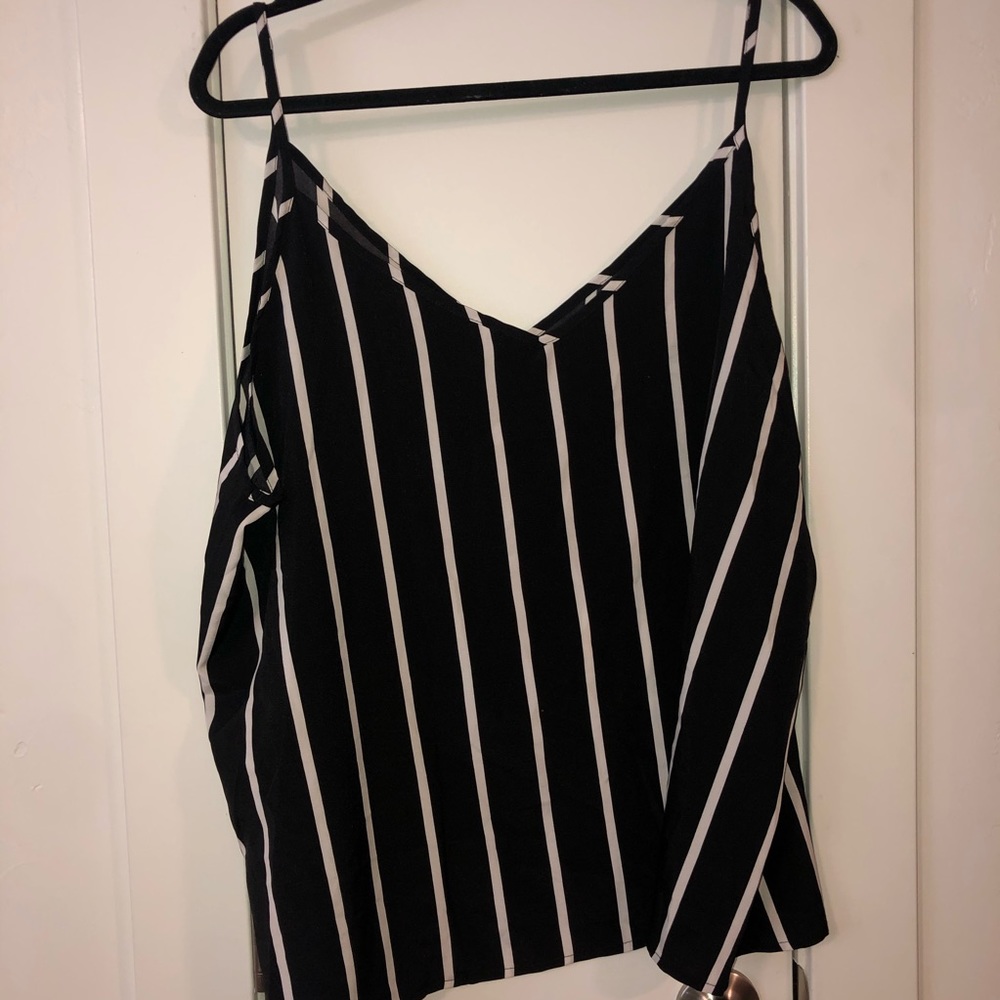 Striped Tank Top - Picture 3 of 4